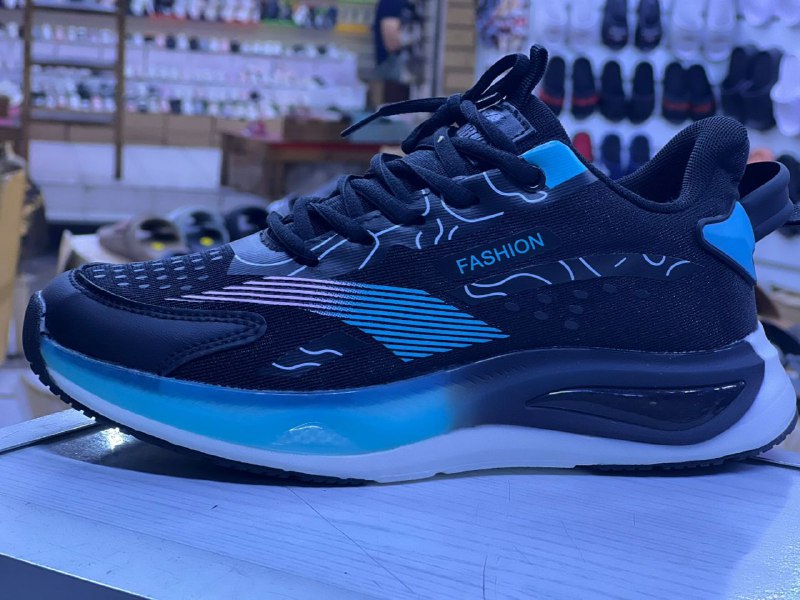 Baskets de Sport Mode – Noir & Bleu Électrique