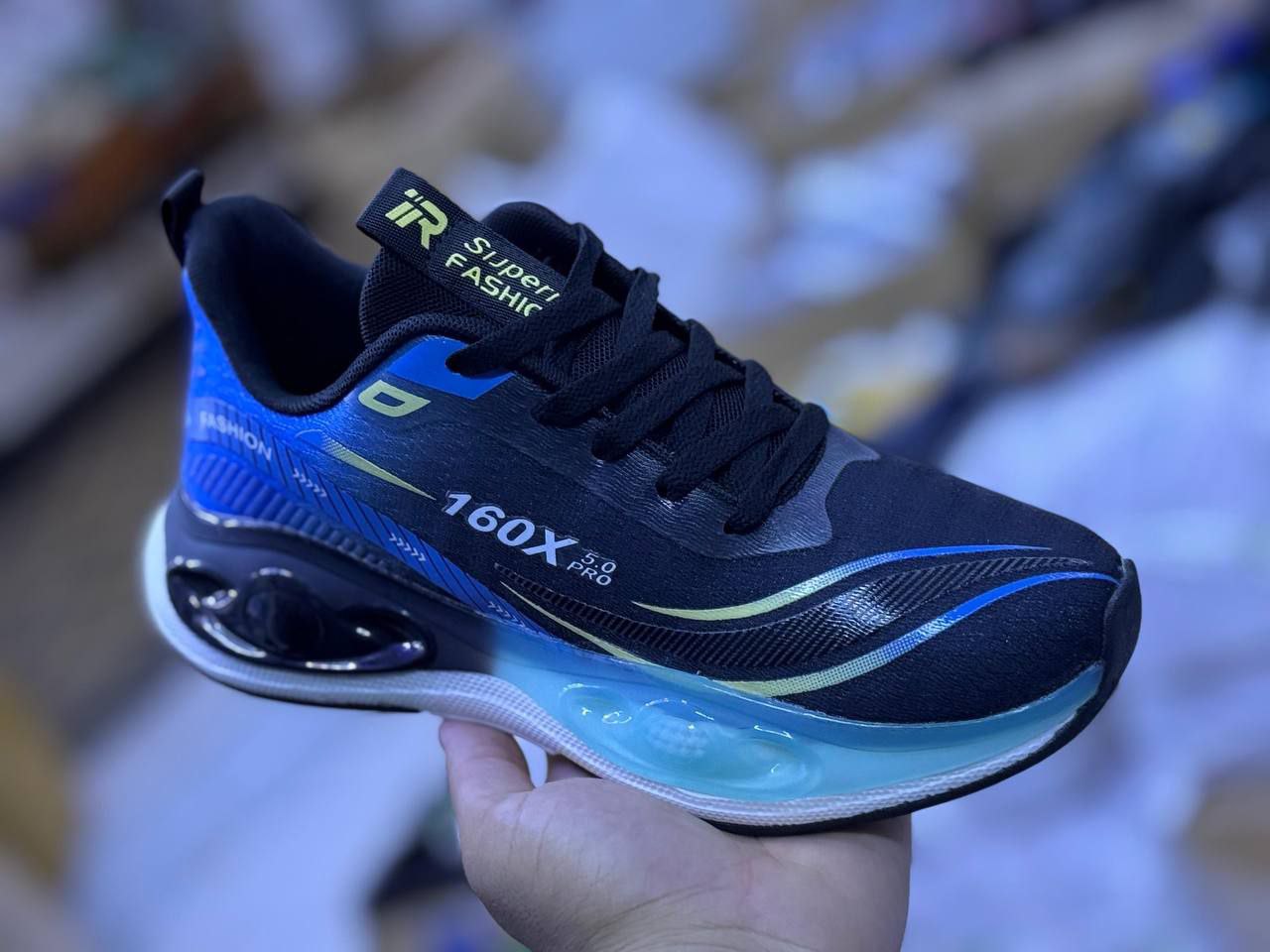 Baskets de Sport Mode – Noir & Bleu Électrique